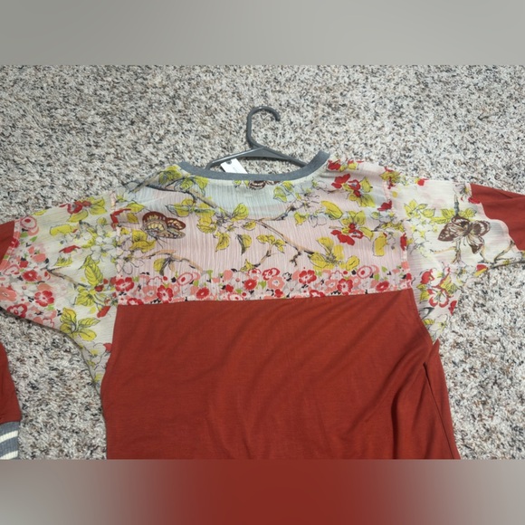 Floral Sleeve Rust Top -XS - Picture 6 of 6